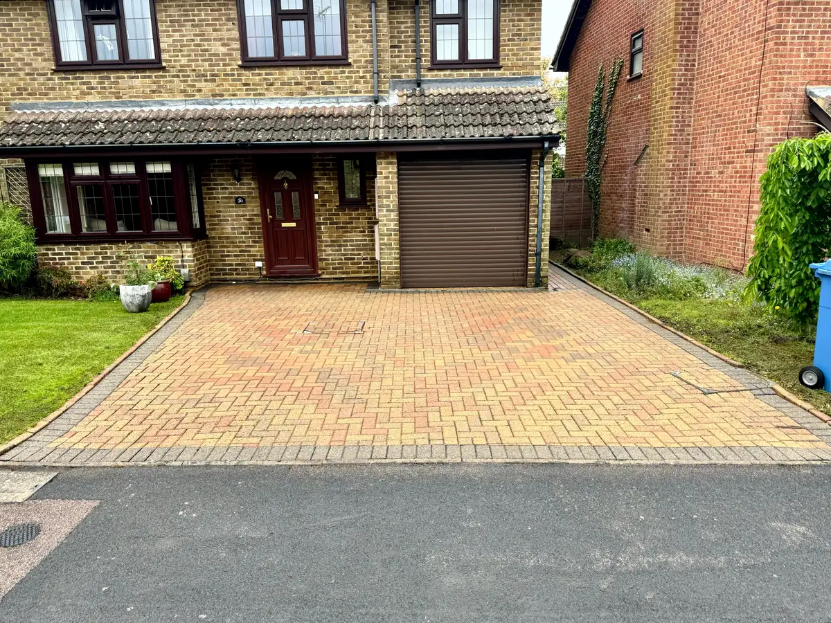Clean driveway in Farnham, Surrey after pressure washing