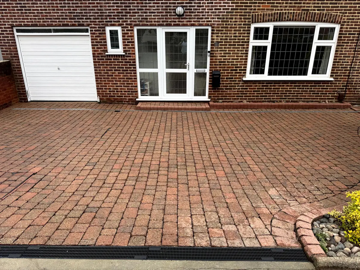 Clean driveway in Merton, South West London after pressure washing