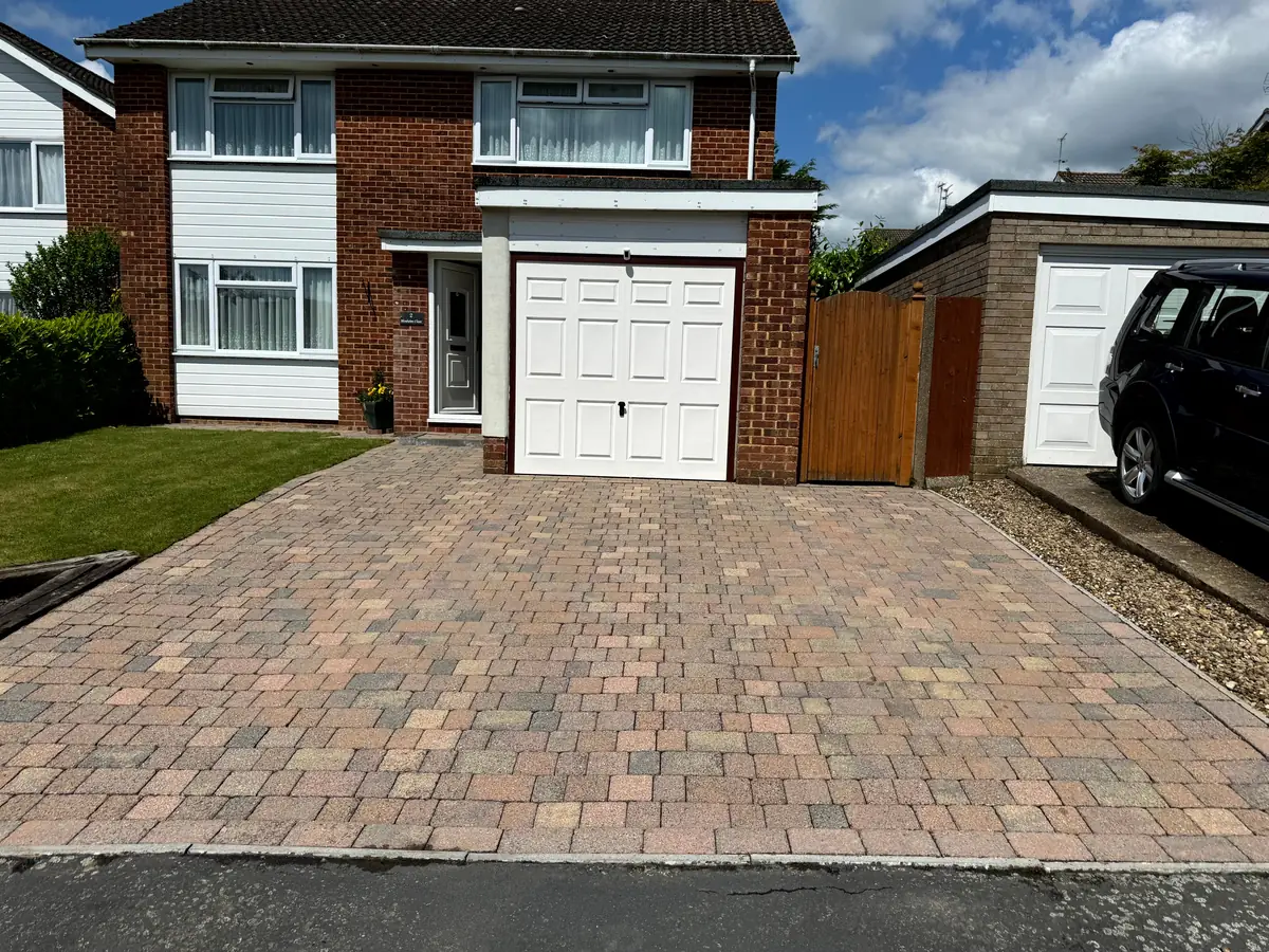 Clean driveway in Wimbledon, South West London after pressure washing